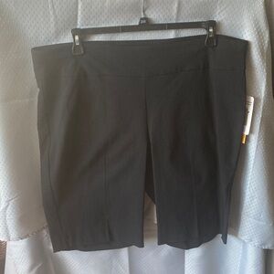 Ruby Rd black short pull on short with stretch slimming contour waistband 24W